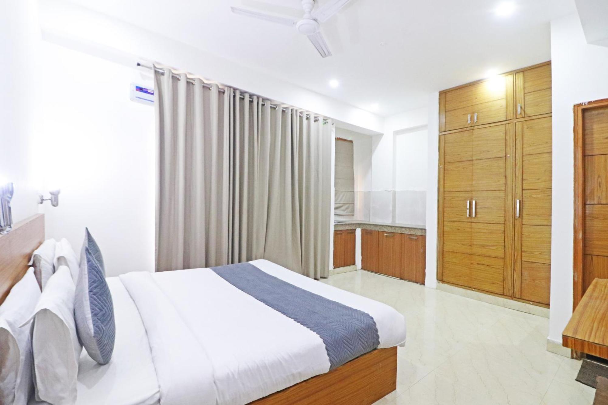 Hotel Trendy Residency - Couple Friendly Hotel Yeni Delhi Dış mekan fotoğraf